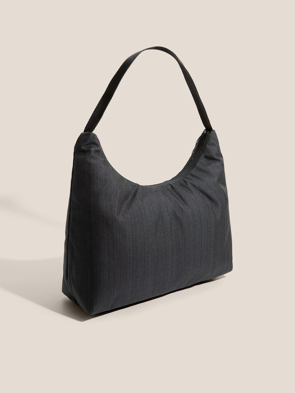 Женская сумка на плечо PUMA BASE Slouchy Hobo Bag Артикул 4558146, черный