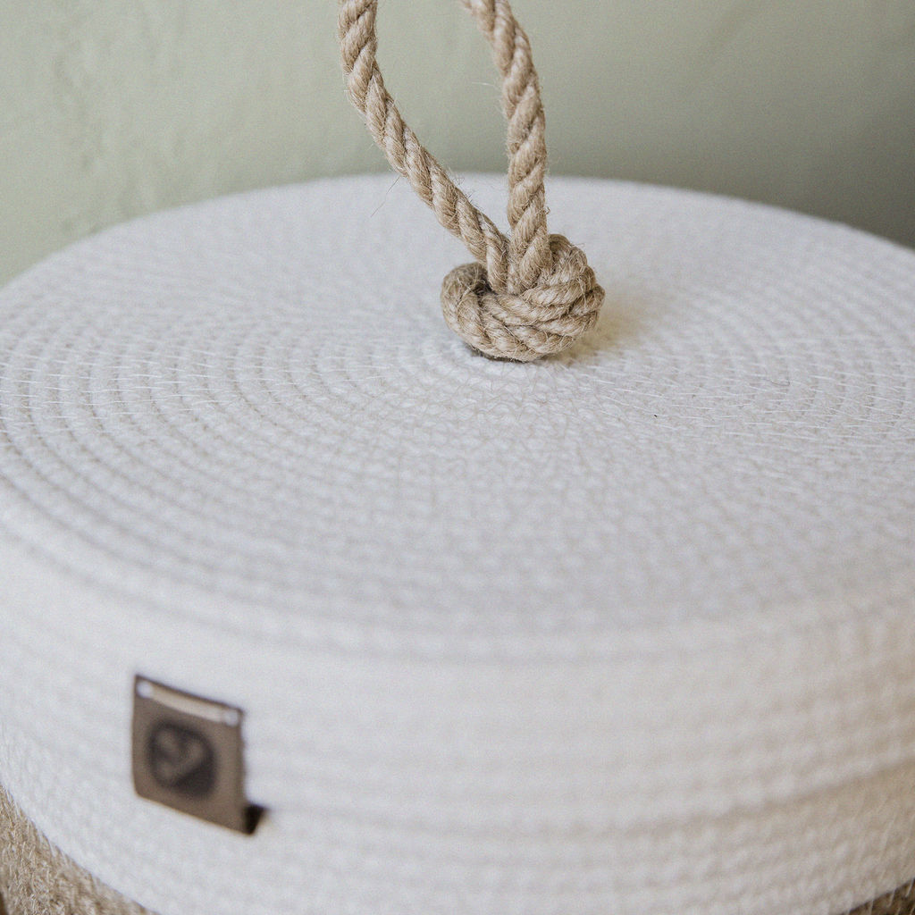 Корзина из джута круглая с крышкой 21х21х11см с белым кантом - Уютности фото 7