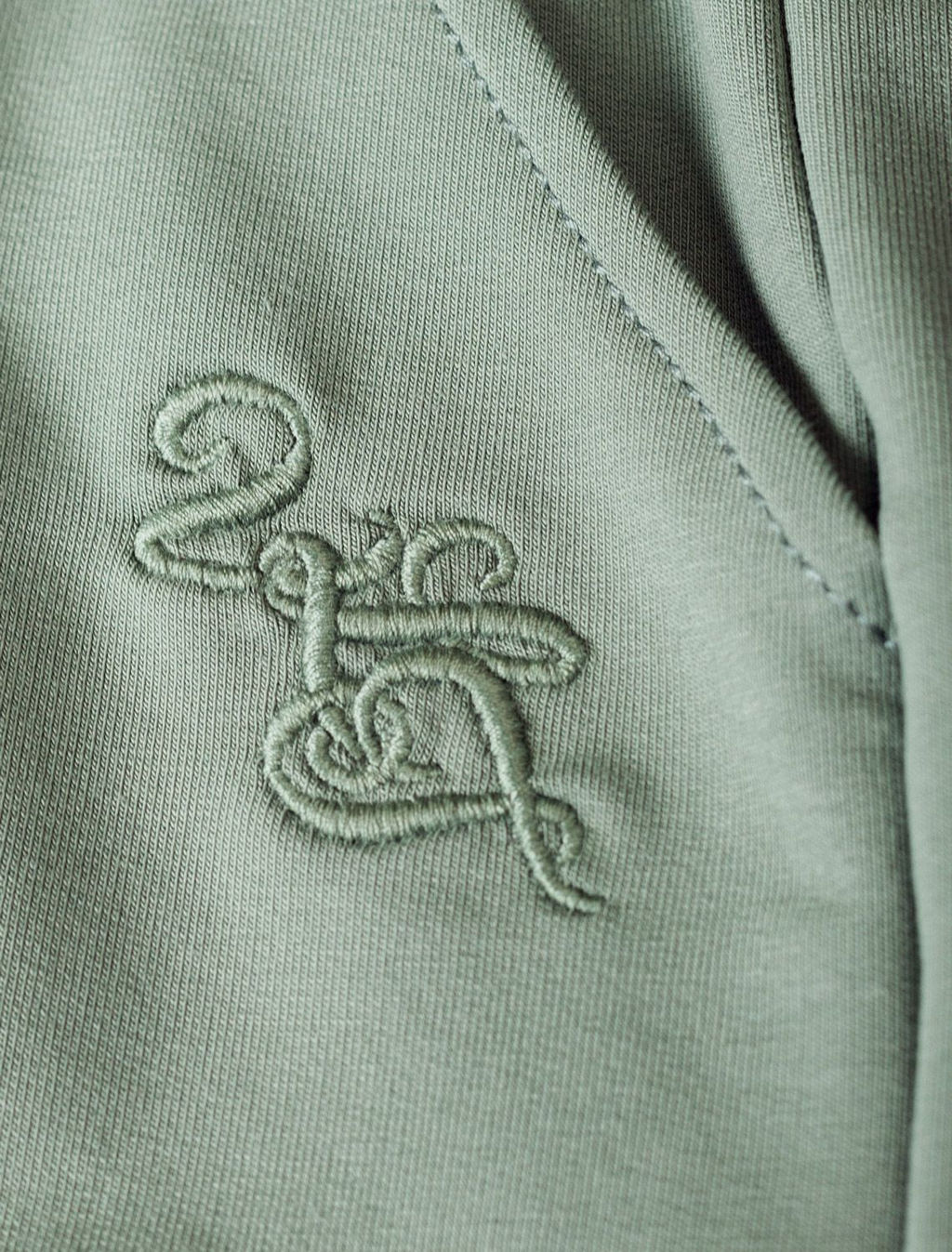 D48.010 Шорты женские св.оливковый