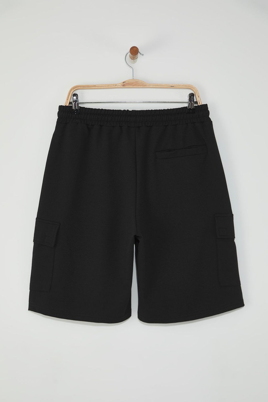 TRENDYOL MAN Siyah Oversize/Genis Kesim Gizli Kordonlu Lastik Belli Kargo Cepli Etiketli Sort TMNSS24SR00018 - Trendyolmilla фото 8