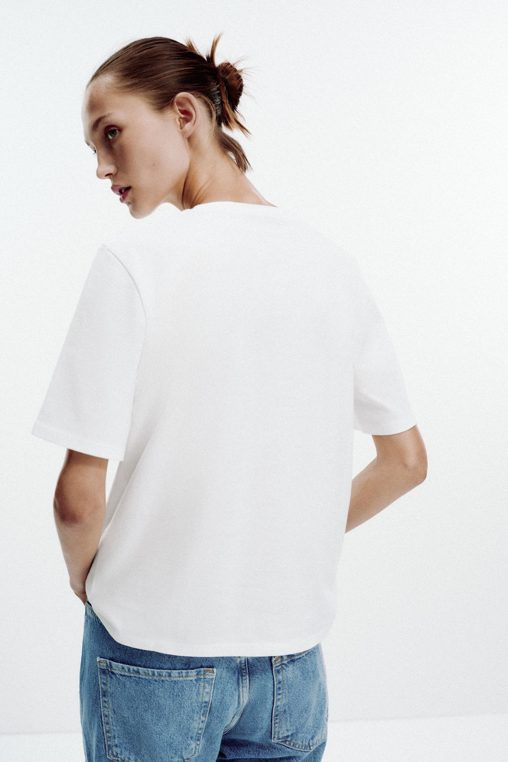 3D FLOWER T-SHIRT
