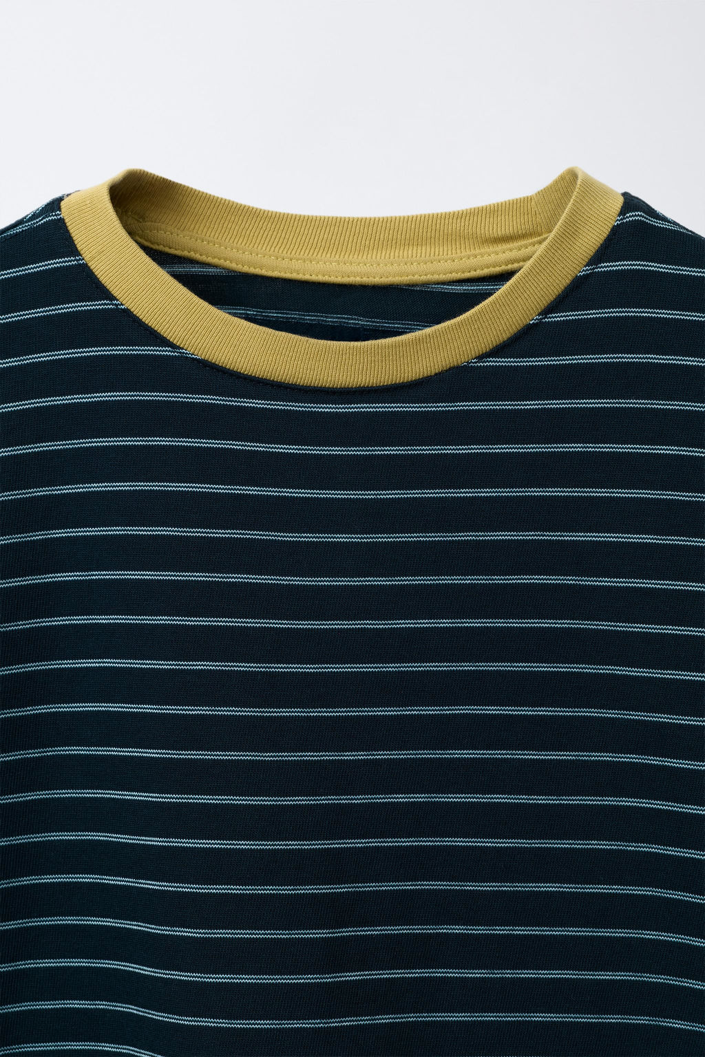 CAMISETA RAYAS CUELLO CONTRASTE / Rayas - Zara фото 3