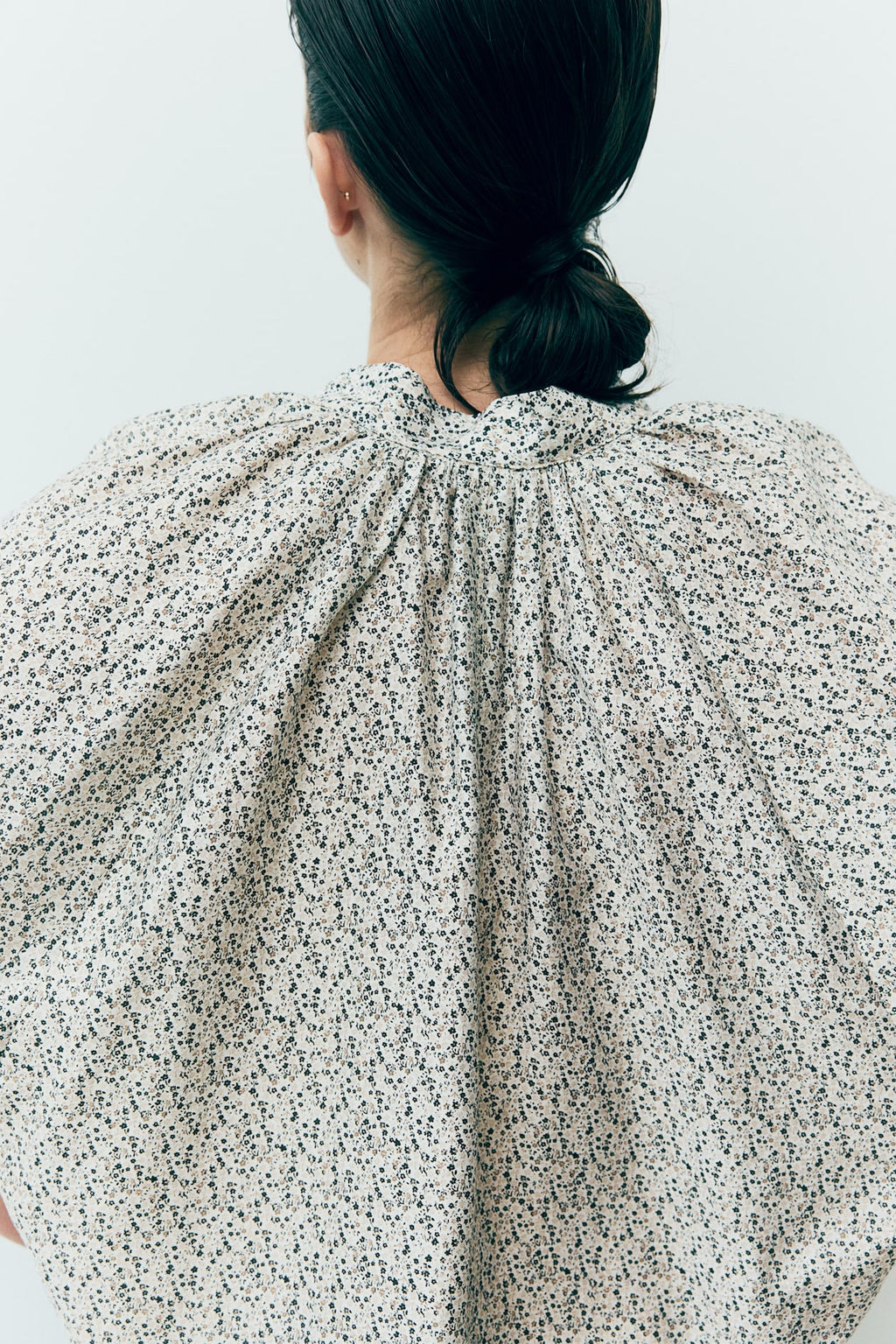 Blusa con mangas globo - H&m фото 5