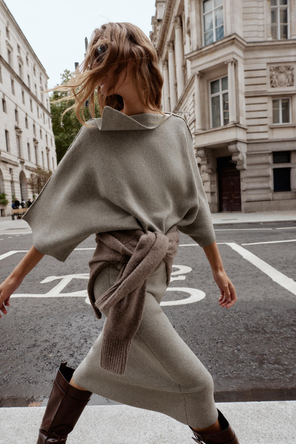 KNIT SWEATER WITH LAPEL NECK - Zara фото 2