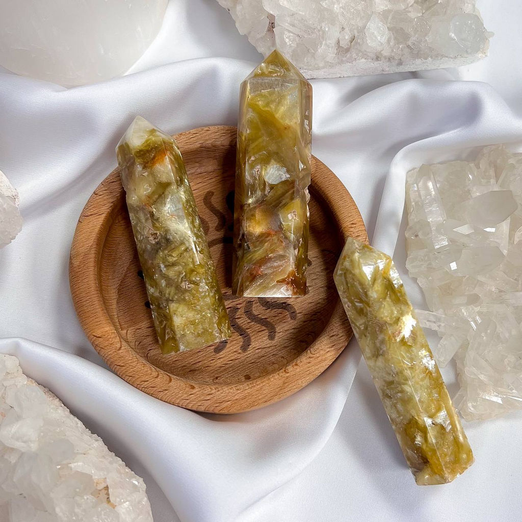 Кристалл из Мусковита (Лепидолит желтый) - Радуга самоцветов фото 5