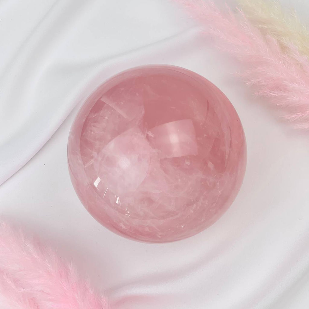 Шар из мадагаскарского Розового кварца