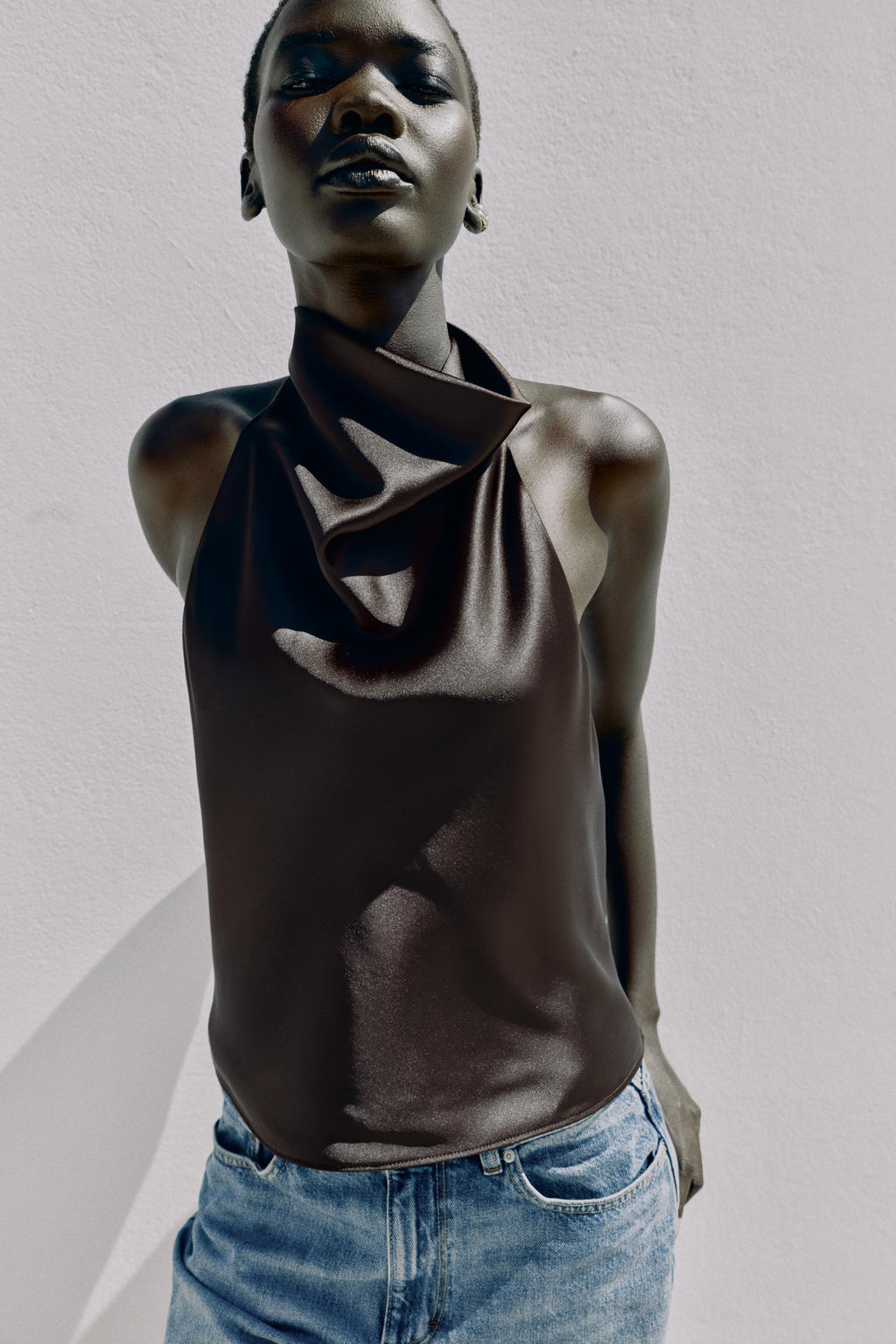 TOP HALTER SATINADO / Marr?n - Zara фото 2