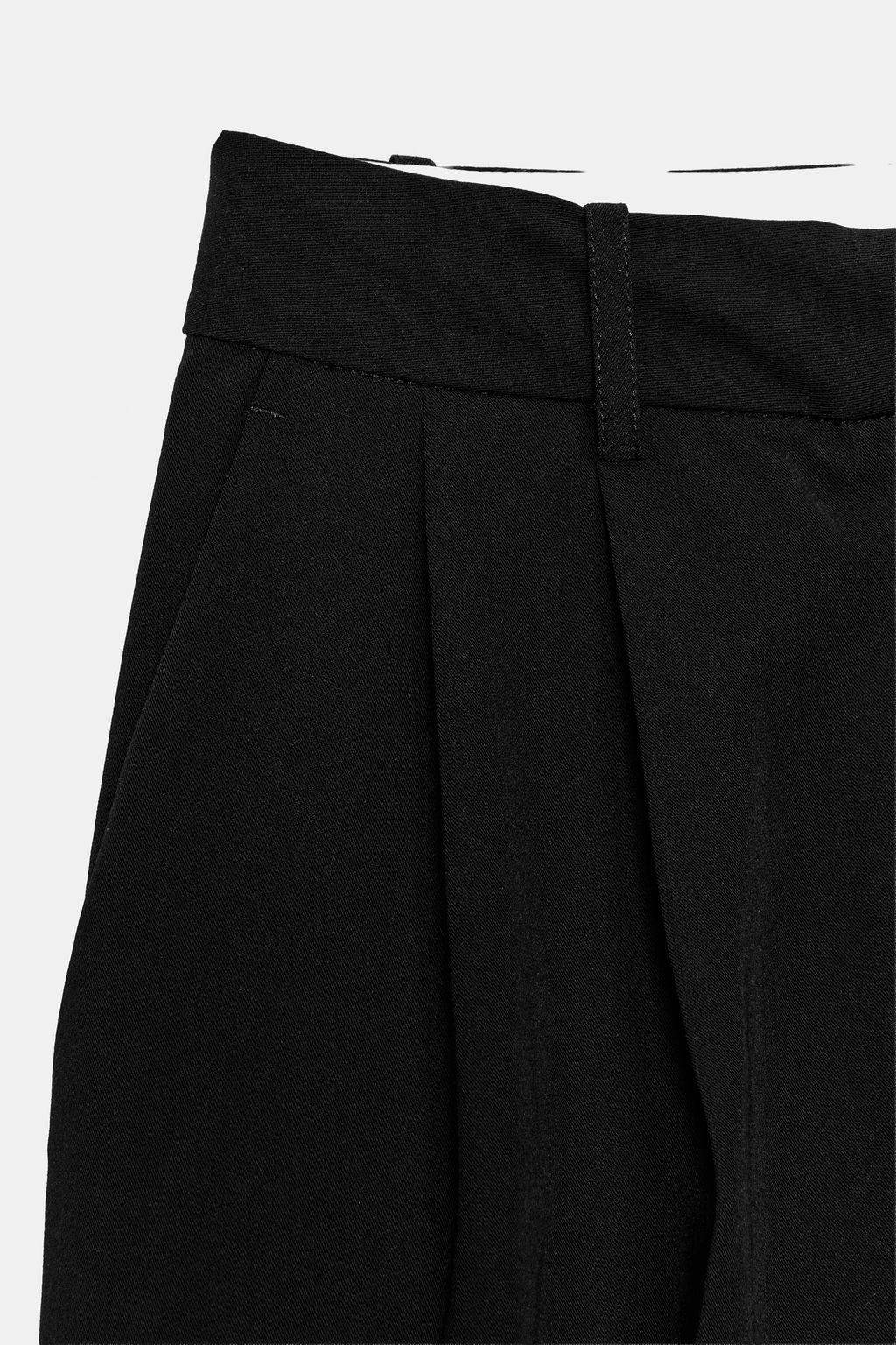 BERMUDA LARGA PLIEGUES / Negro - Zara фото 6