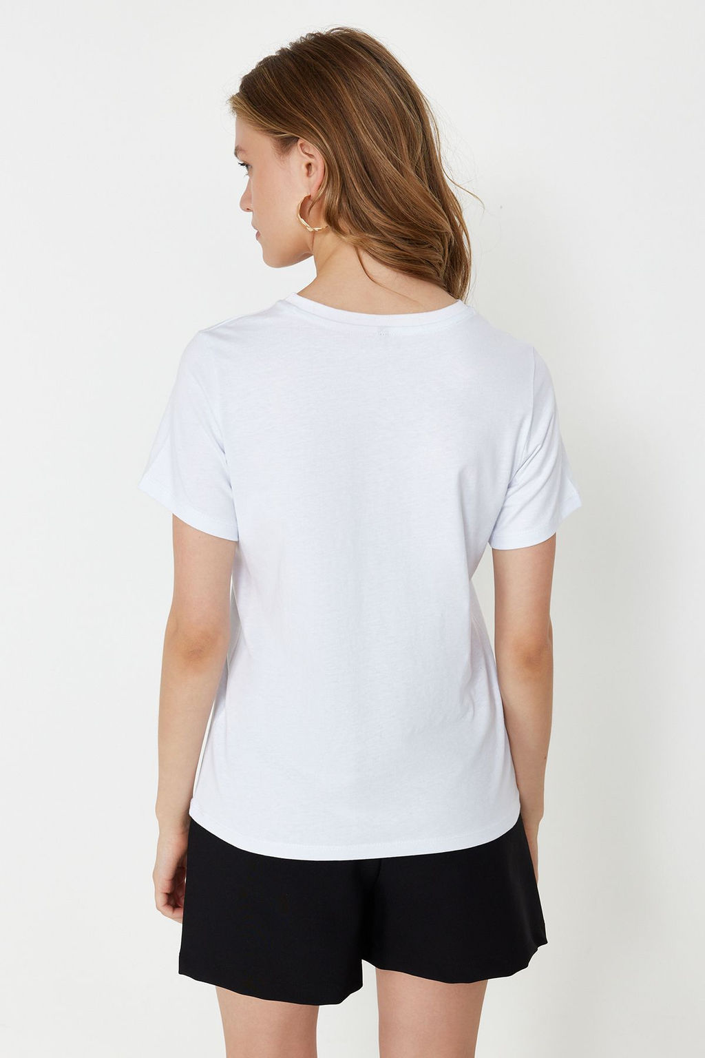 Beyaz %100 Kal?n Pamuklu Varak/Parlak Slogan Bask?l? Regular Kal?p Orme T-Shirt TWOSS24TS00252 - Trendyolmilla фото 6