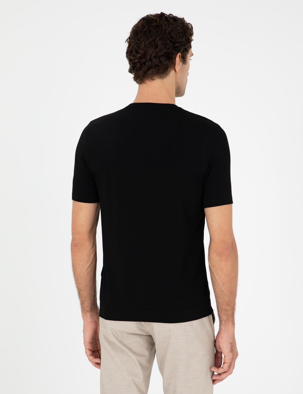 Черный приталенный крой из смесовой шерсти с круглым вырезом и трикотажным рукавом - Cacharel фото 5