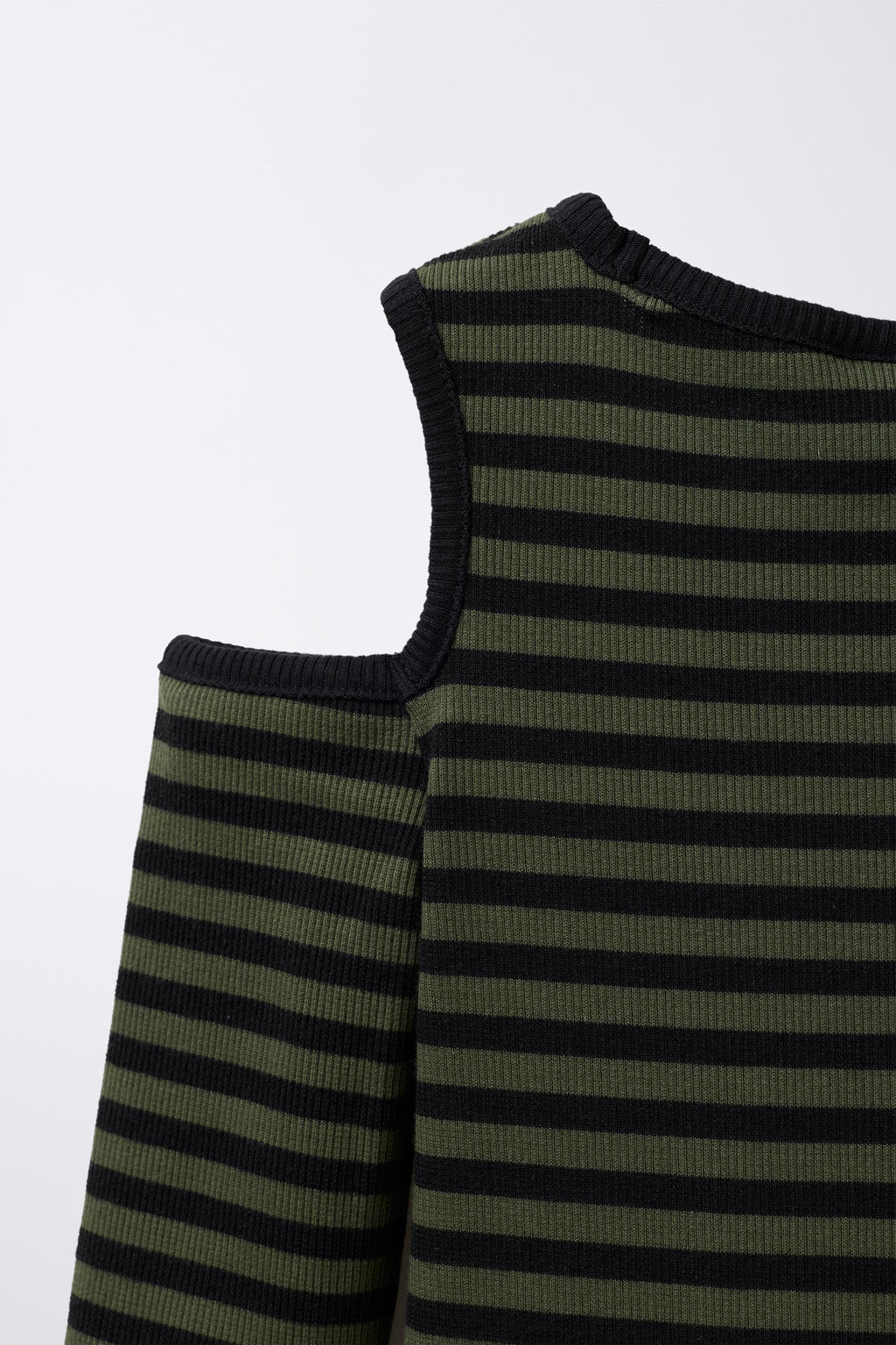 STRIPED RIBBED DRESS WITH CUT-OUT DETAIL - Zara фото 4