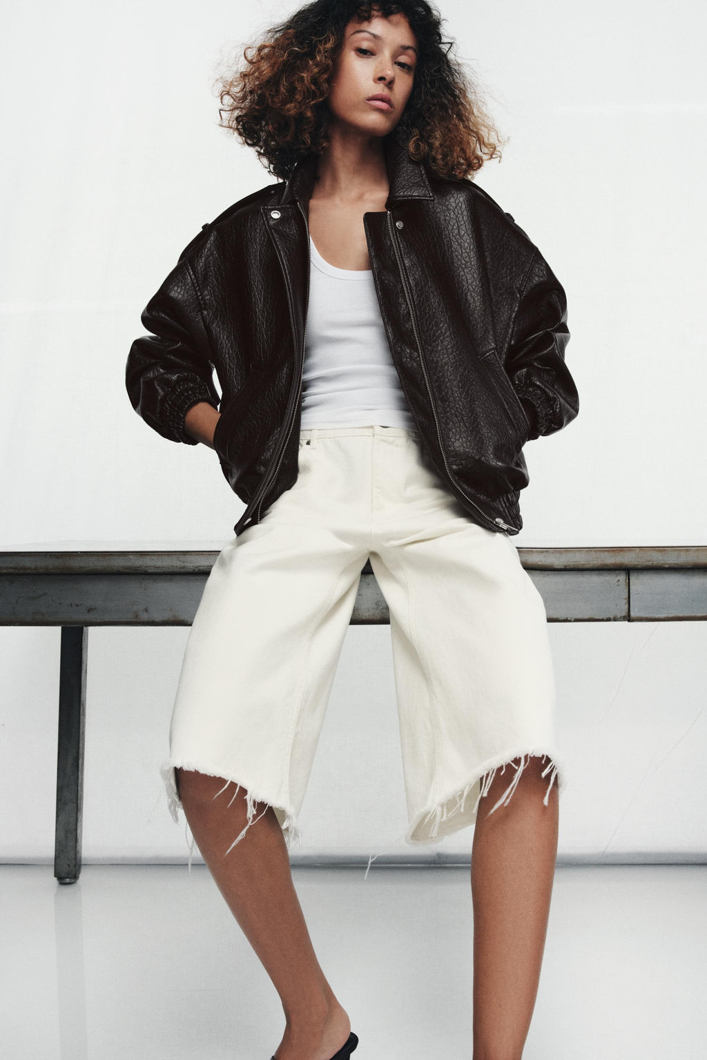 CHAQUETA BOMBER EFECTO PIEL ZW COLLECTION / Burdeos - Zara фото 2