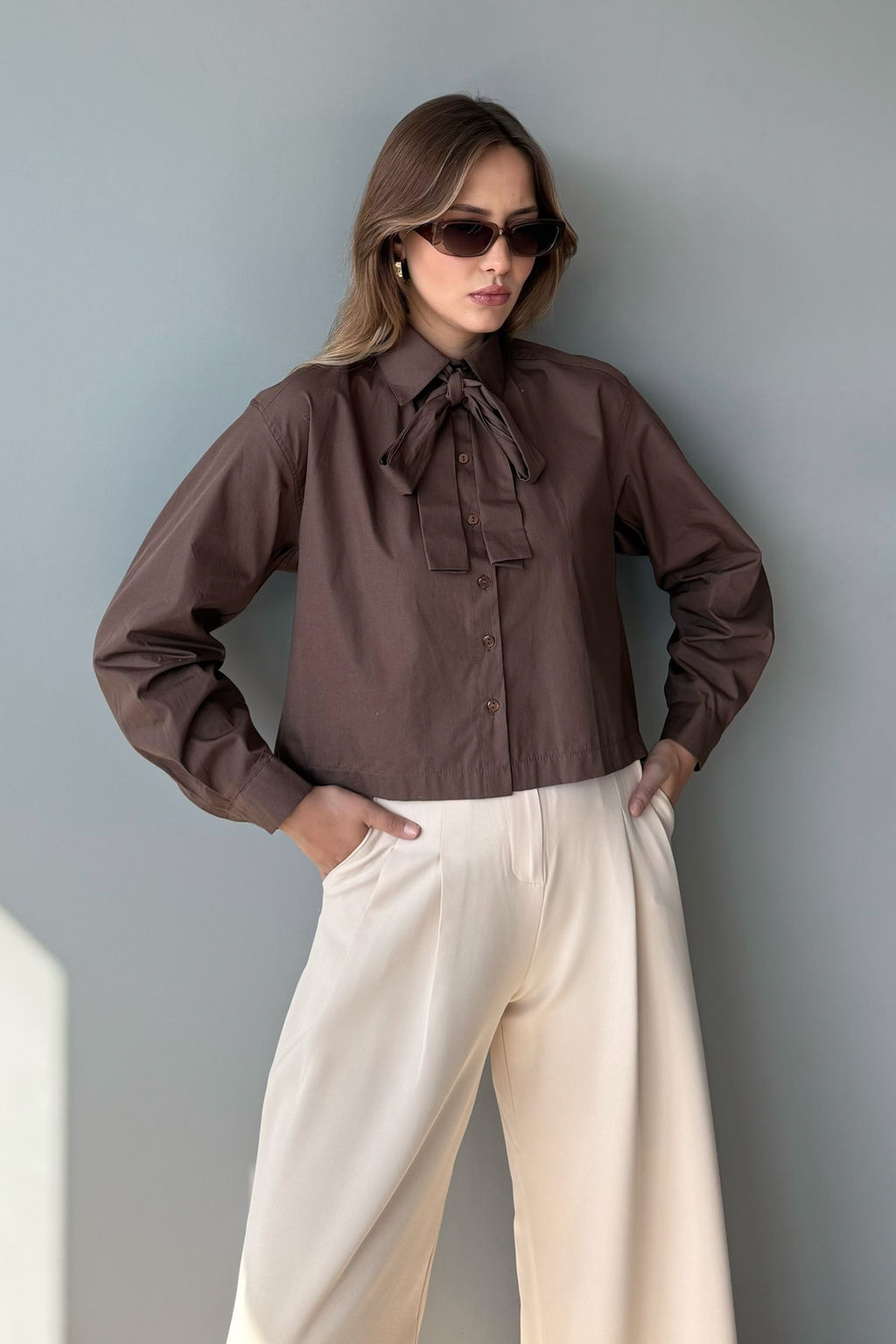 Kahverengi Fular Detayl? Hafif Crop Dokuma Gomlek TWOAW26GO00119