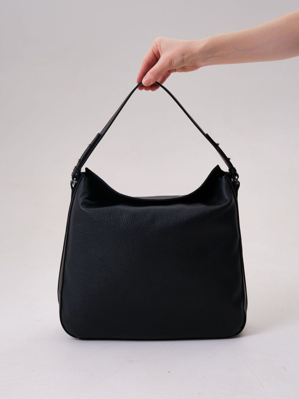 Сумка кожаная на плечо Azaro 30925 черный