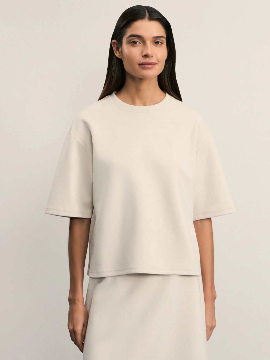 Базовая укороченная футболка из плотного джерси / Zarina  фото 3