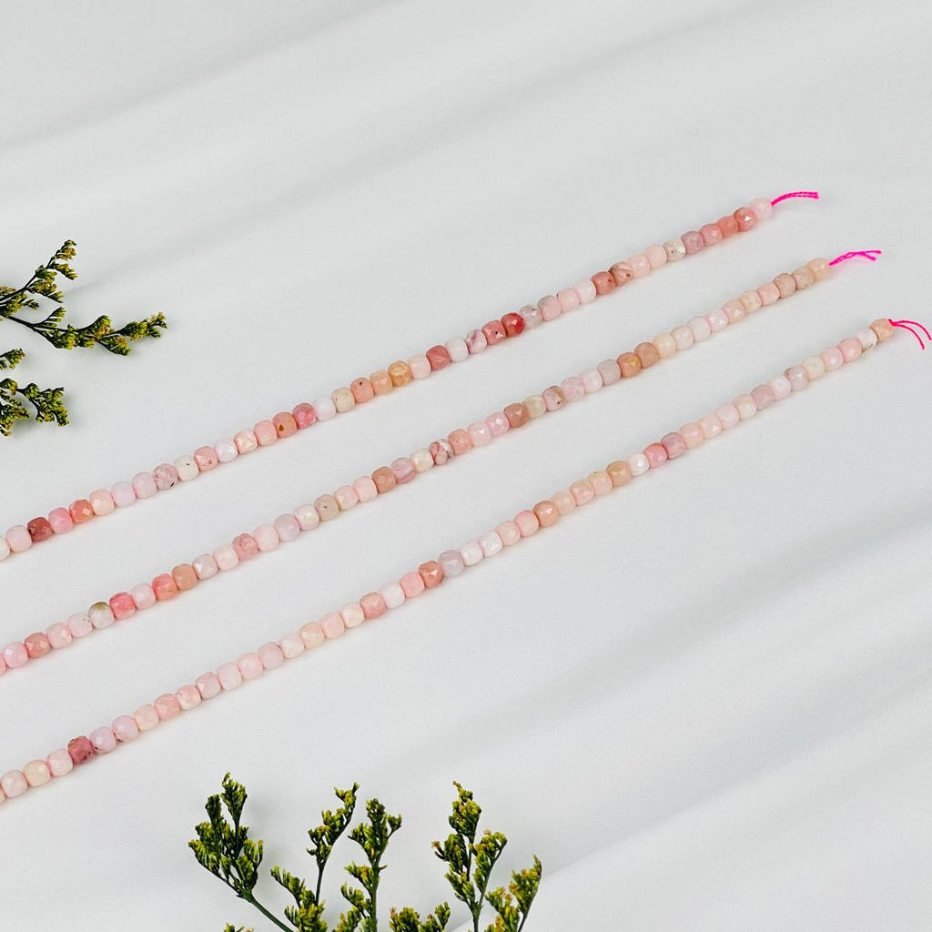 Бусины для украшений из розового Опала (76 бусин) 39 см