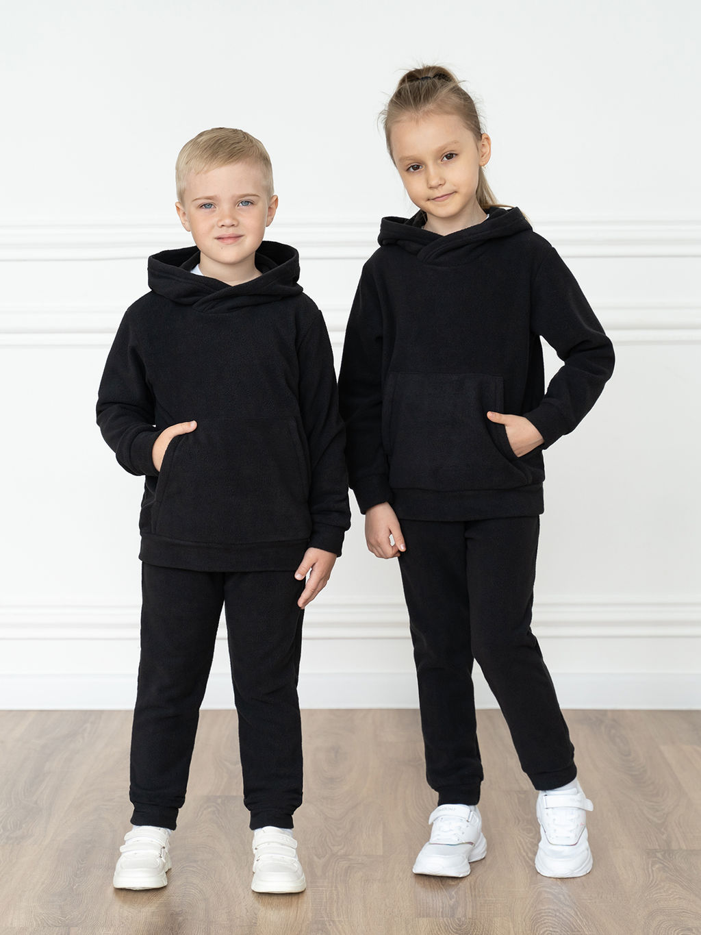 Костюм детский флисовый черный 7043 г(ш) (104, 56)