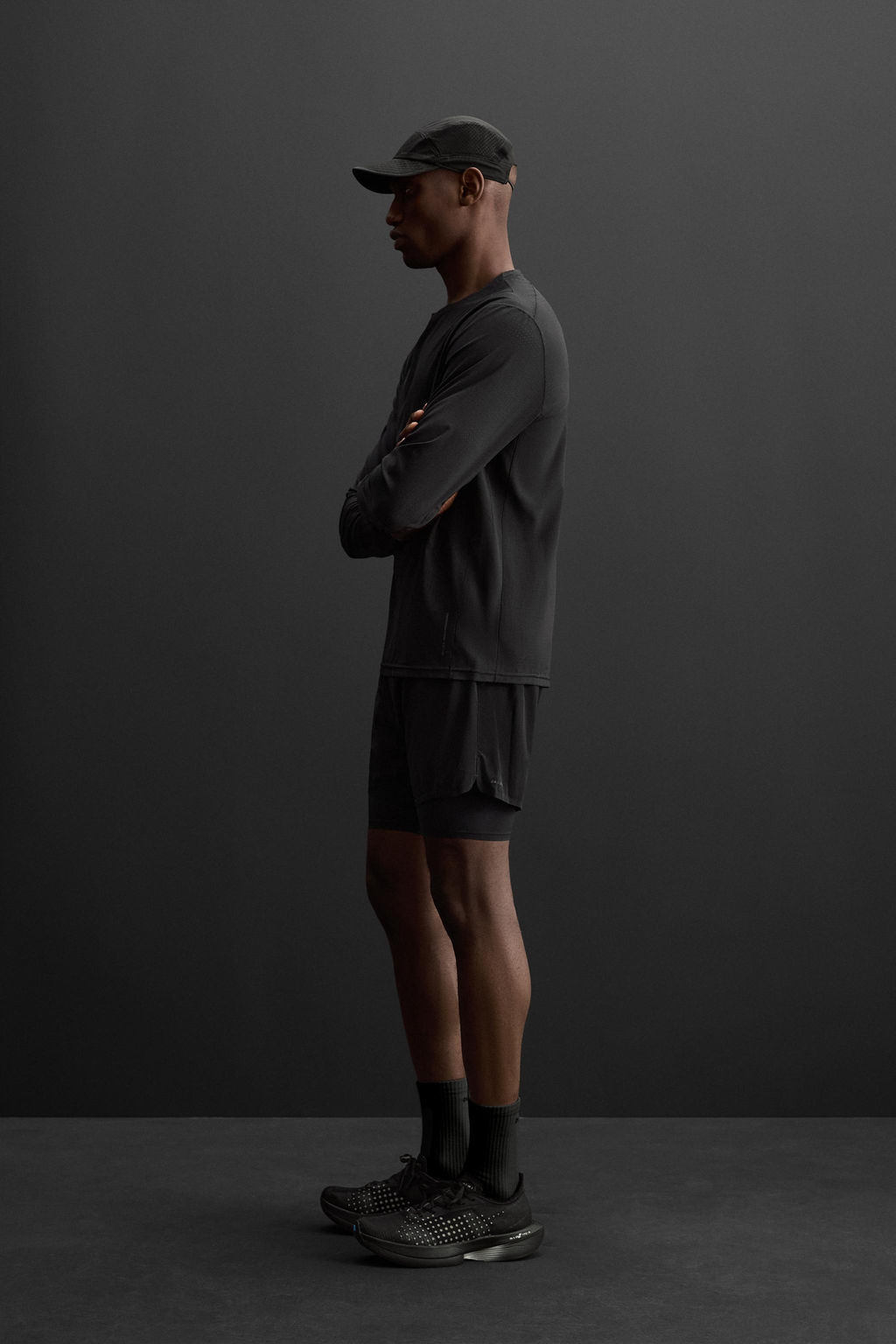 PERFORATED LONG SLEEVE T-SHIRT - Zara фото 4