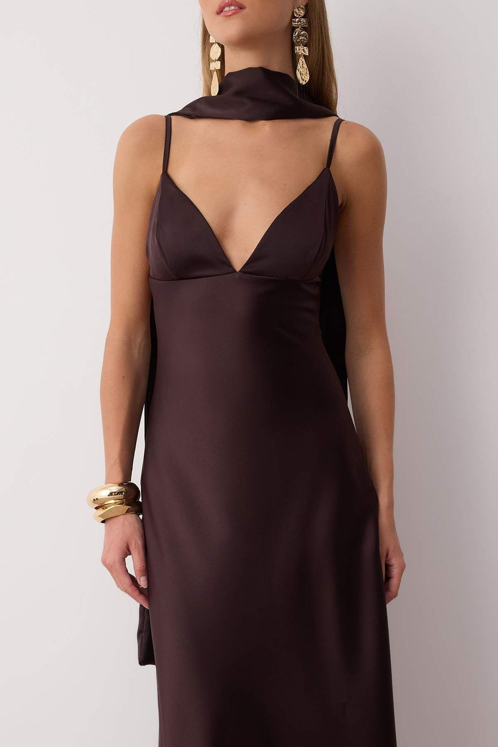 Kahverengi Sal Detayl? Saten Dokuma Maxi Abiye Gece Mezuniyet Elbisesi TPRSS25EL00312 - Trendyolmilla фото 7