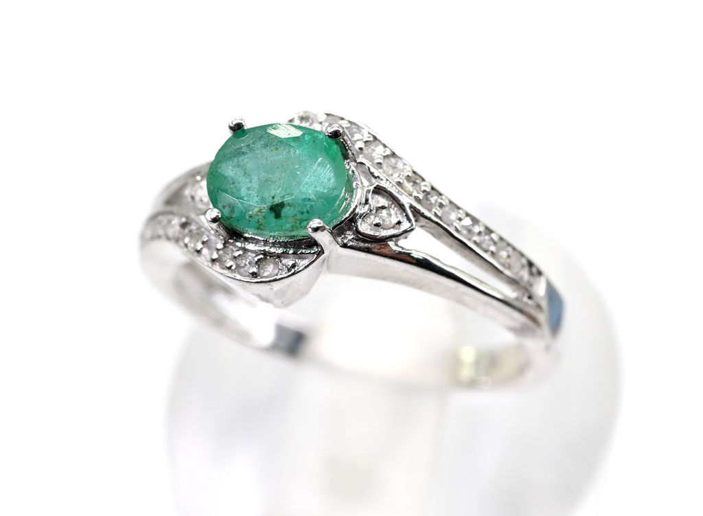 Кольцо С925 с изумрудом и алмазами, размер 18, 2,8г Радуга камня