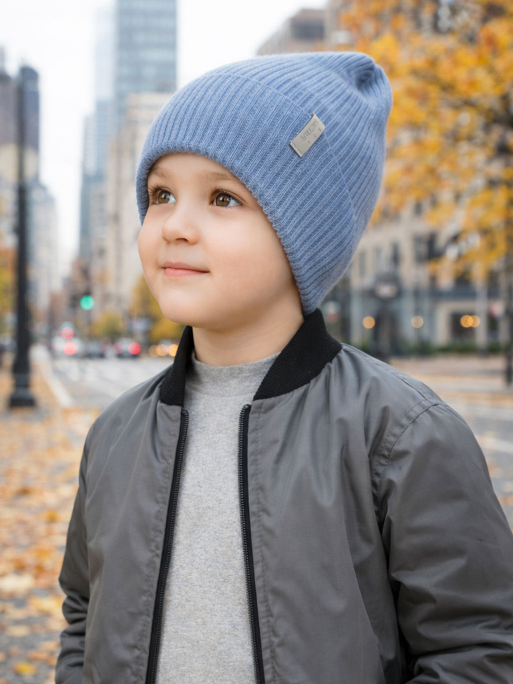 Шапка вязаная голубая