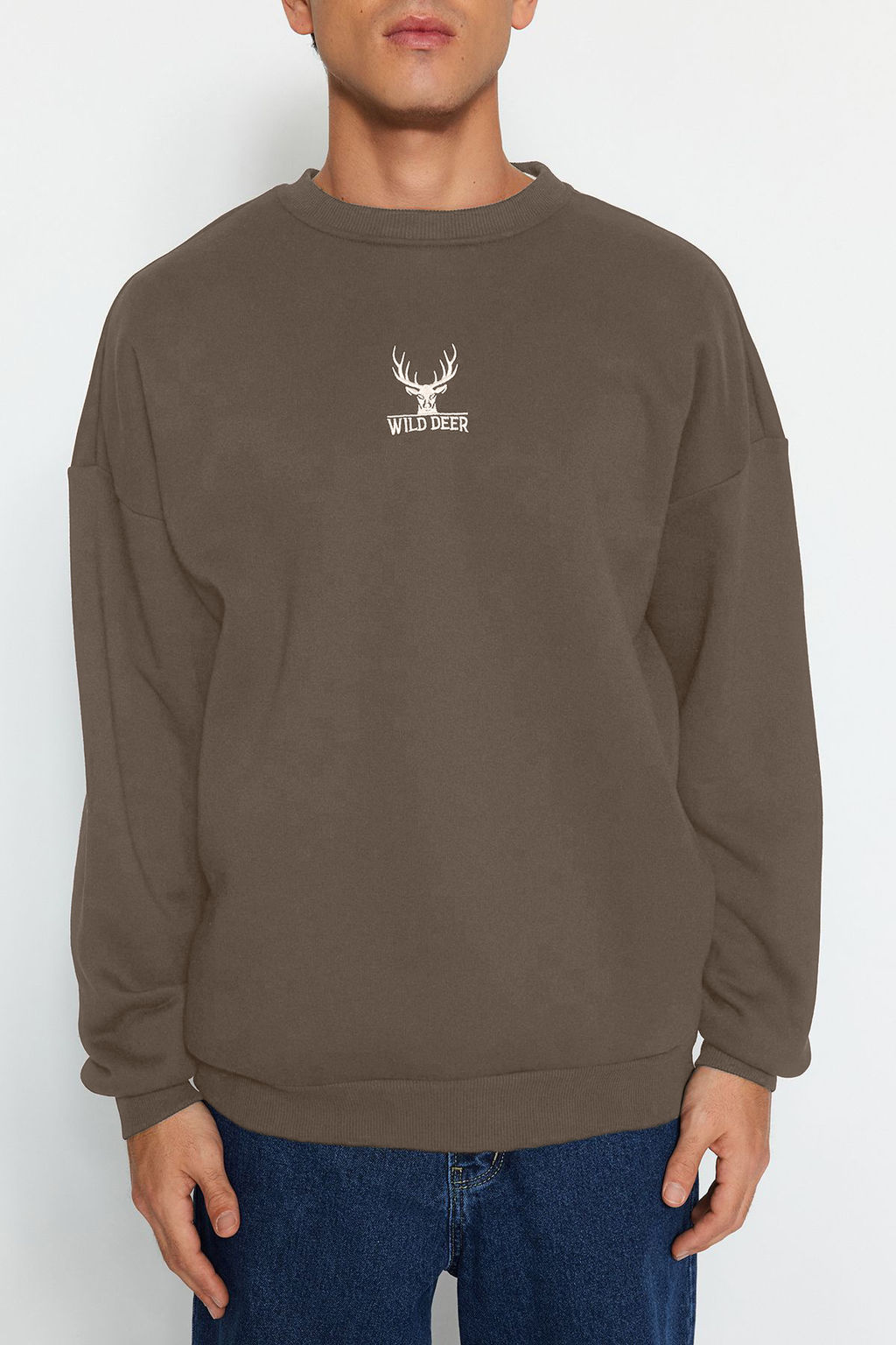 Koyu Kahverengi Oversize/Genis Kesim Bisiklet Yaka Uzun Kol Hayvan Nak?sl? Sweatshirt TMNAW24SW00169