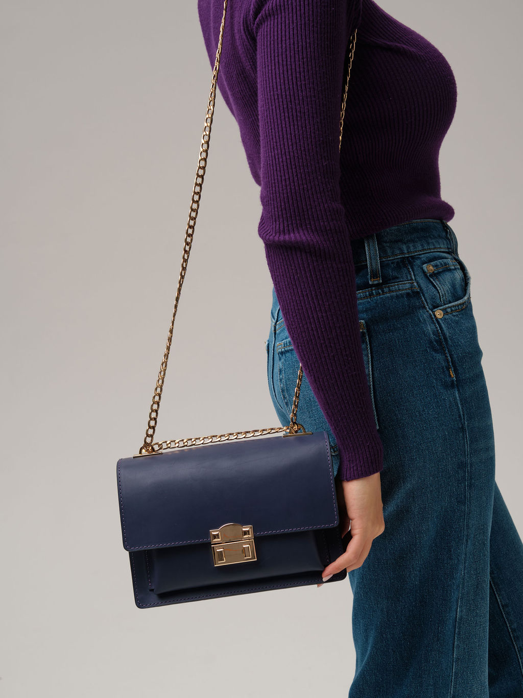 Кожаная сумка Azaro 90495 фиолетовый цветок