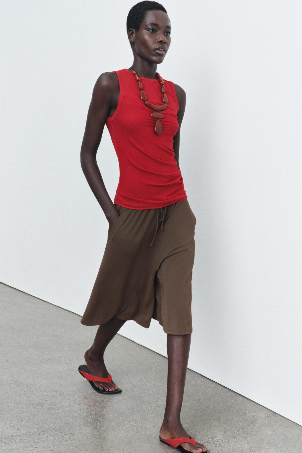 DRAPED SLEEVELESS TOP - Zara фото 9