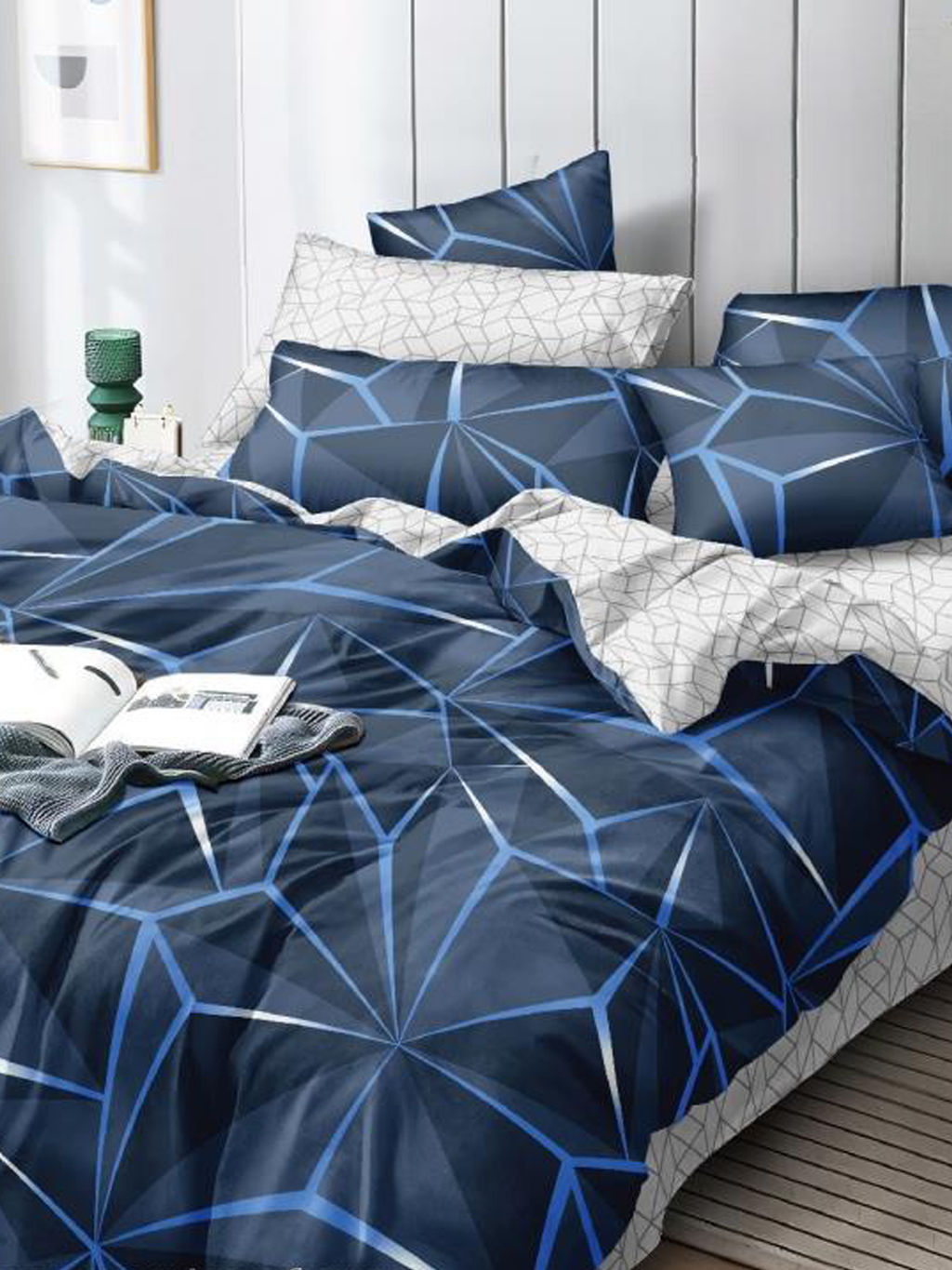 Постельное белье поплин эксклюзив на молнии - Камео 1.5 сп.с прост.на резинке 90*200*25 (нав.70х70)