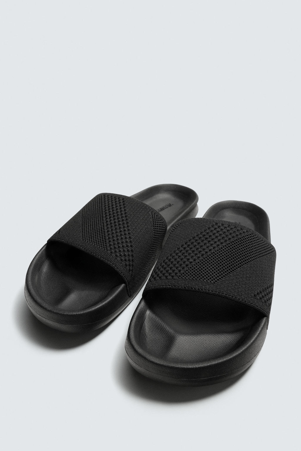 SANDALIA DE BA?O / Negro - Zara фото 5