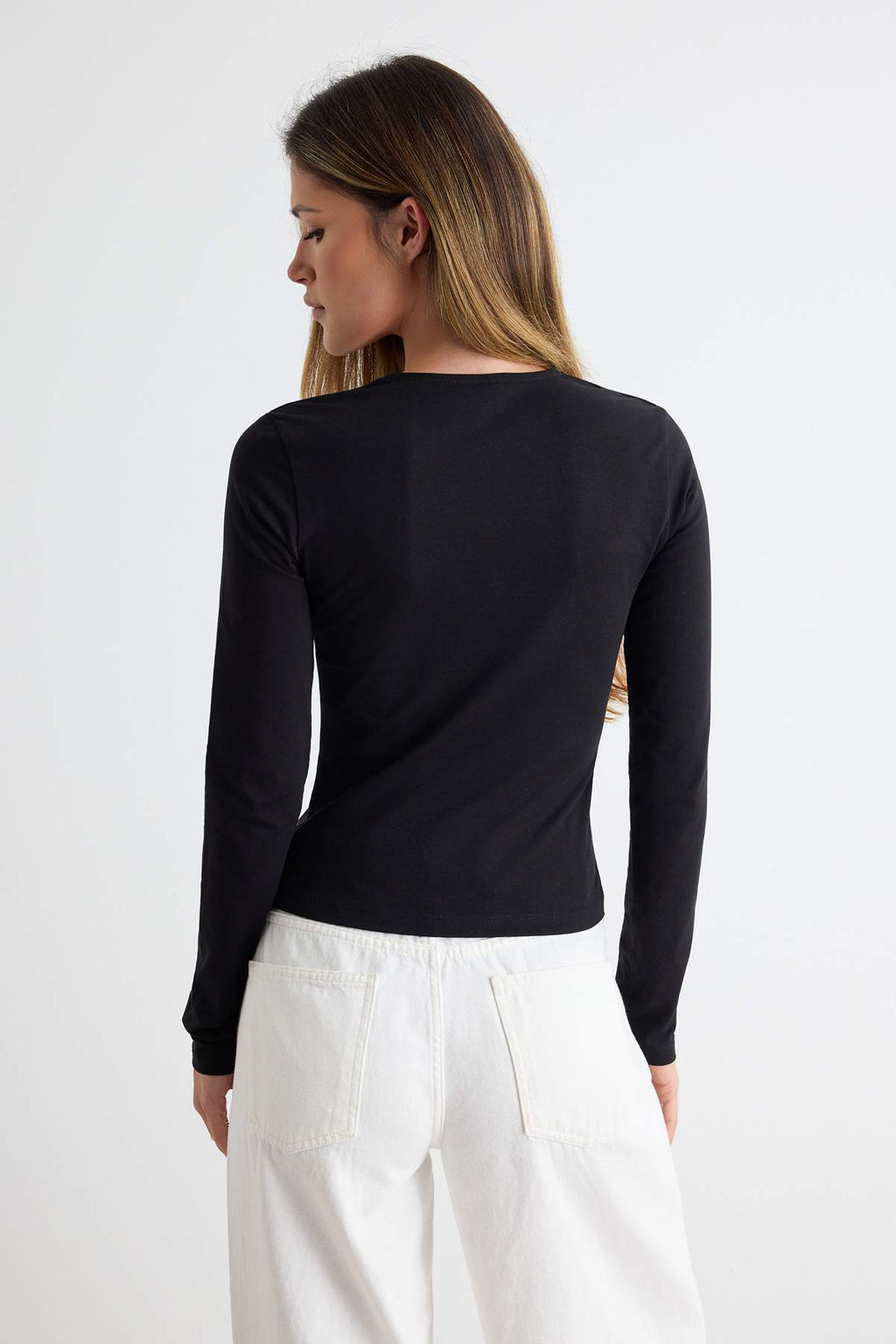 Siyah Pamuklu Esnek Kare Yaka Fitted/V_cuda Oturan Esnek Bluz TWOAW24BZ00165 - Trendyolmilla фото 5