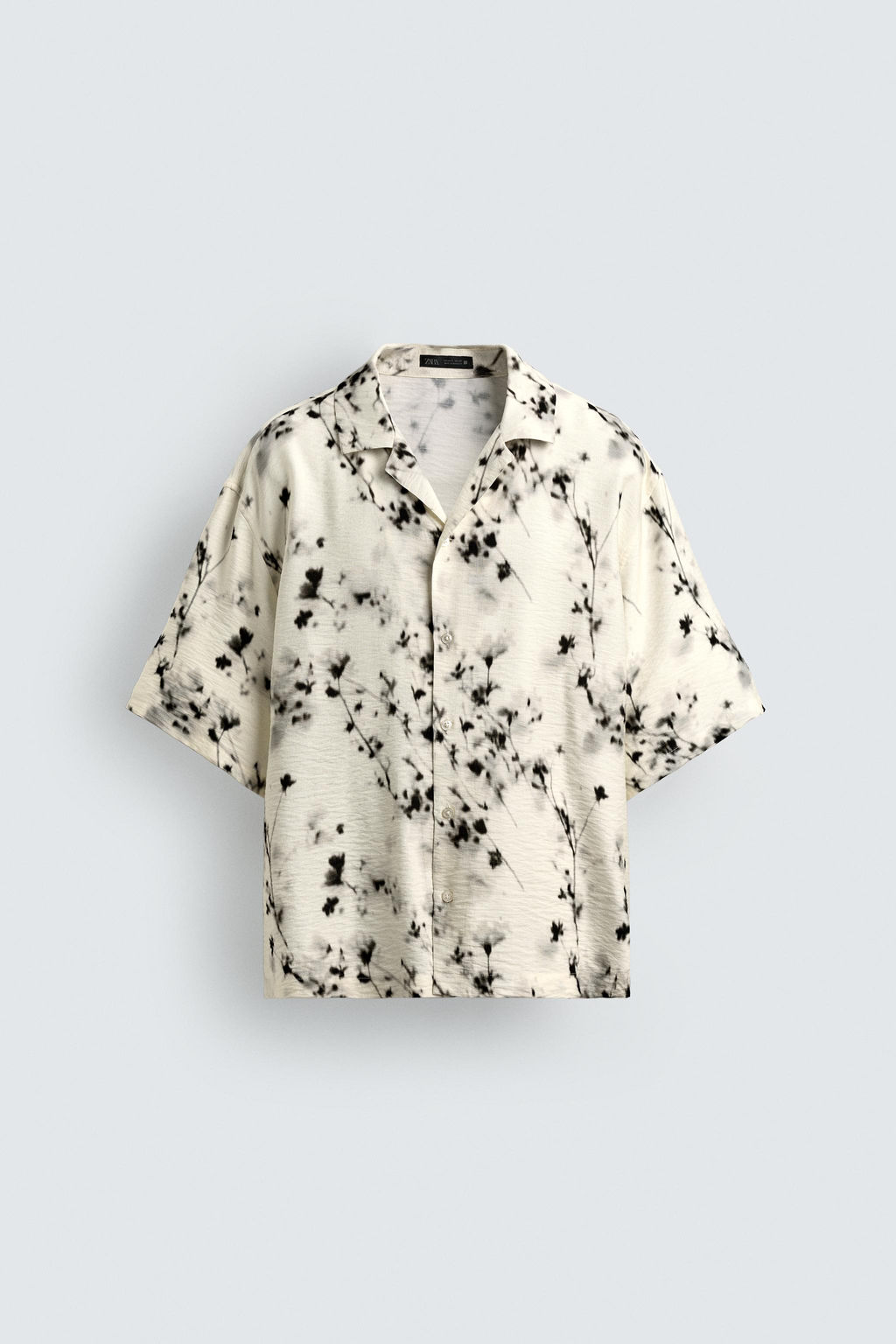 CAMISA RELAXED FIT ESTAMPADO FLORAL / Blanco roto