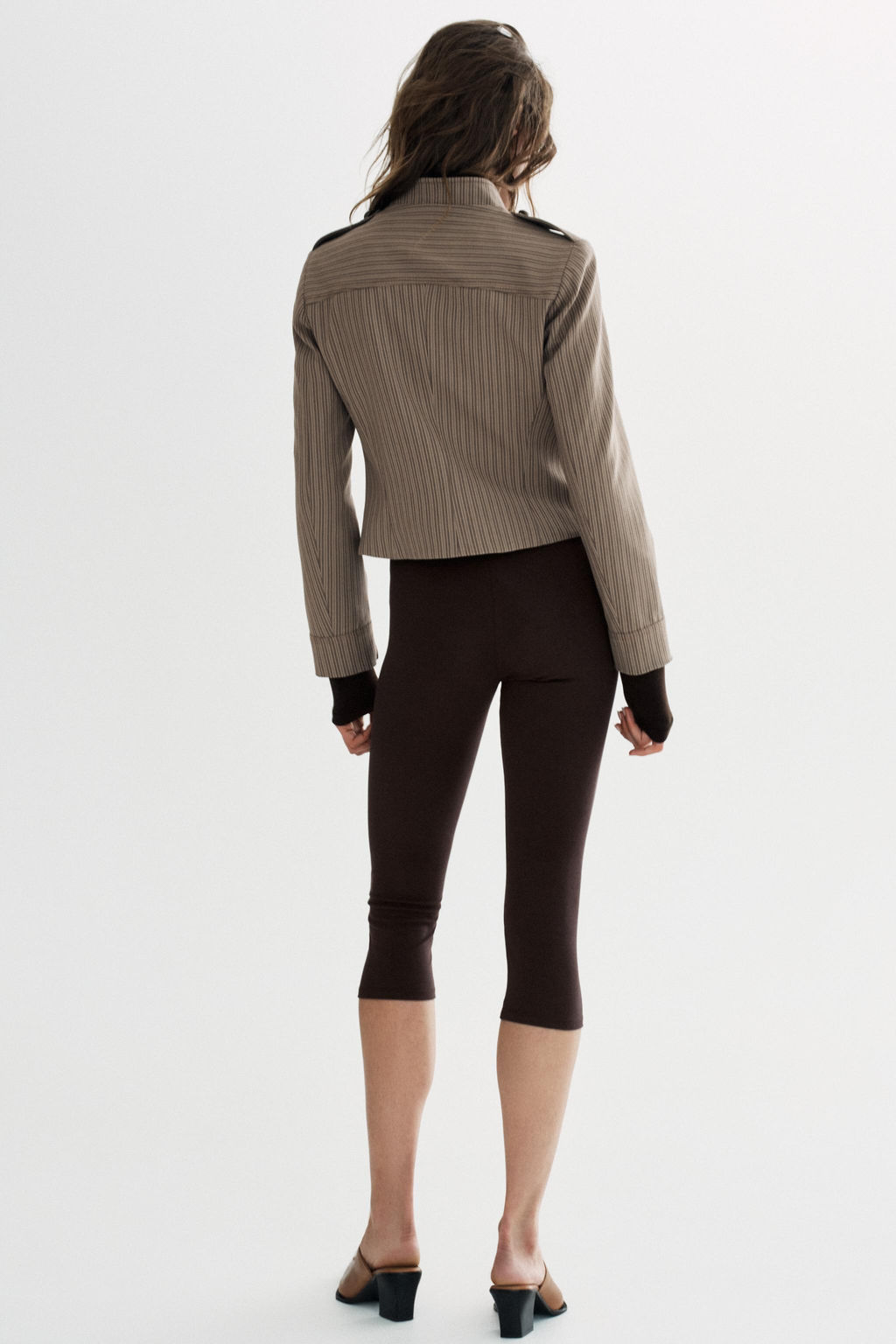 STRIPED FITTED BLAZER - Zara фото 17