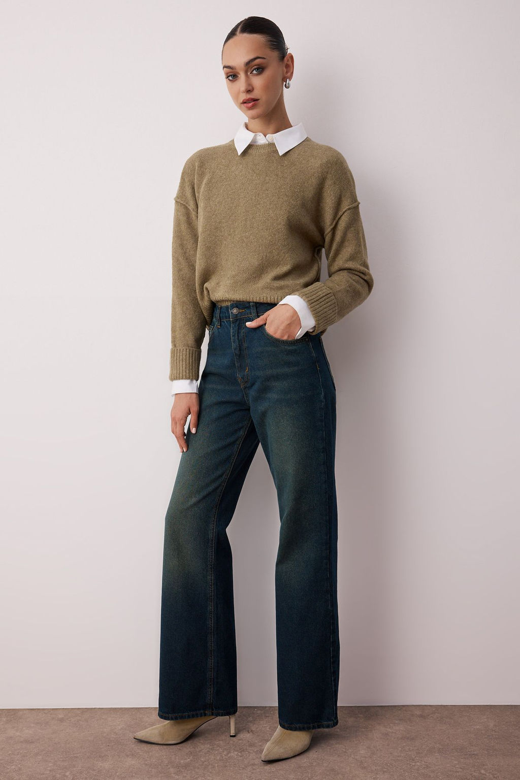 TRENDYOLMILLA Mavi Soluk Efekt Vintage Yuksek Bel Wide Leg Jeans TWOAW25JE00095
