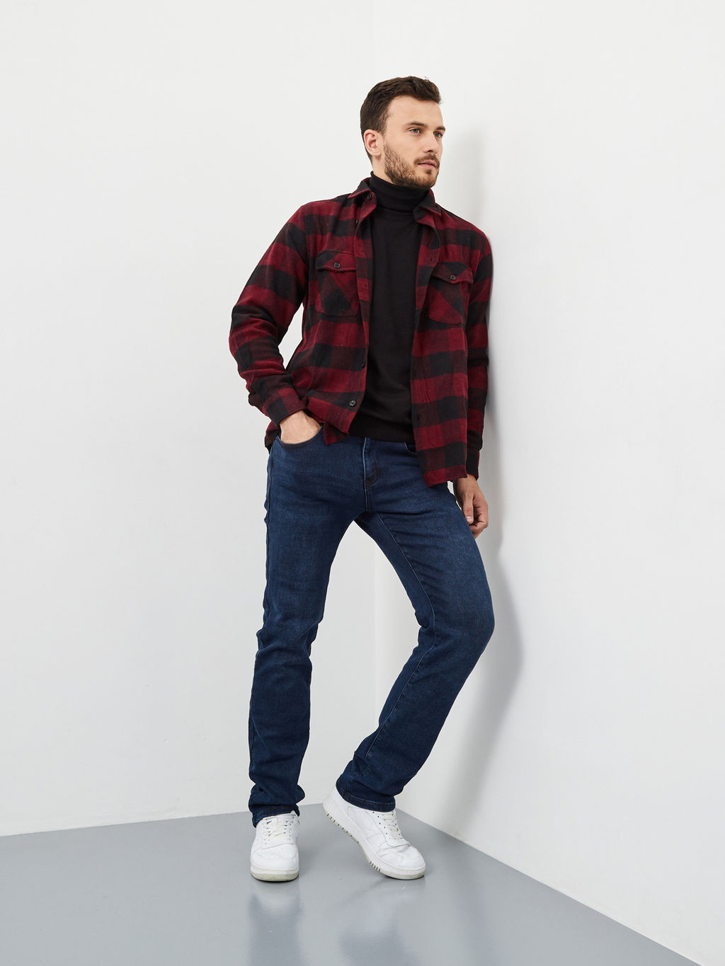 Утепленные мужские джинсы прямого кроя с начесом - Mossmore фото 3