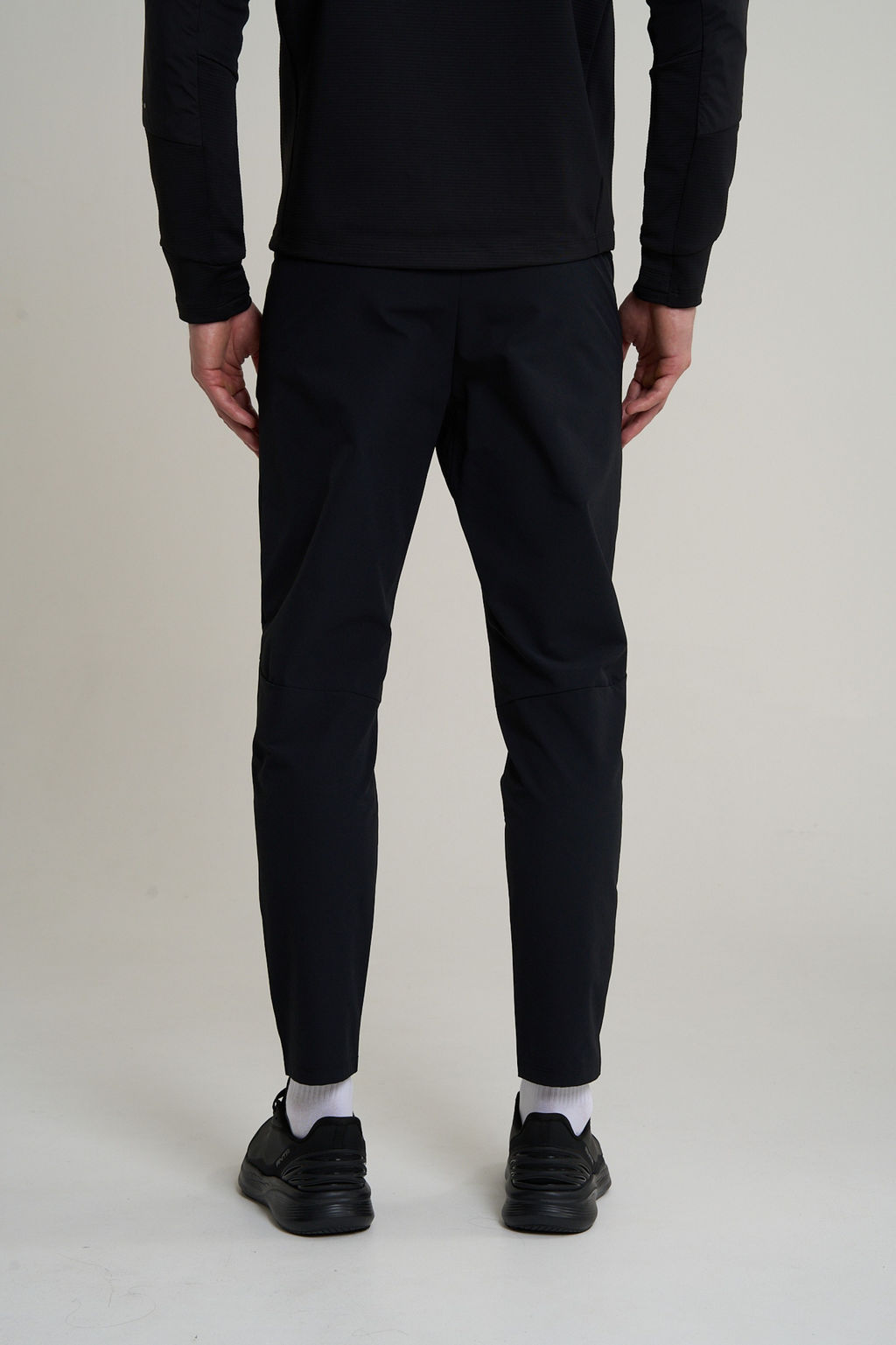 Брюки текстильные Черный ANTA RUNNING Woven Track Pants фото 7