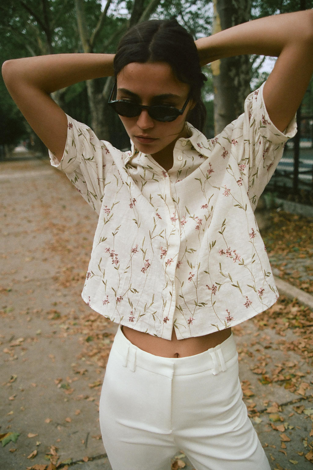 CAMISA BORDADOS ABALORIOS / Crudo / Verde