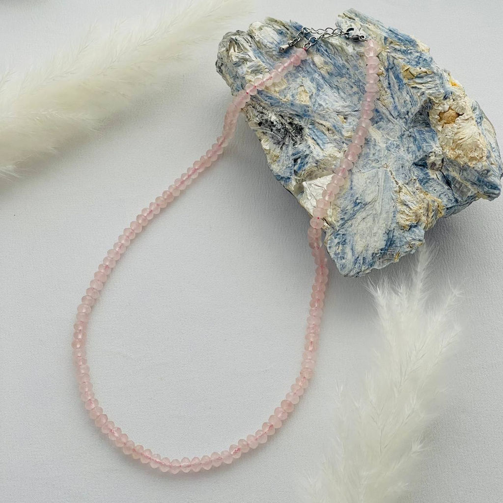 Бусы из Розового кварца