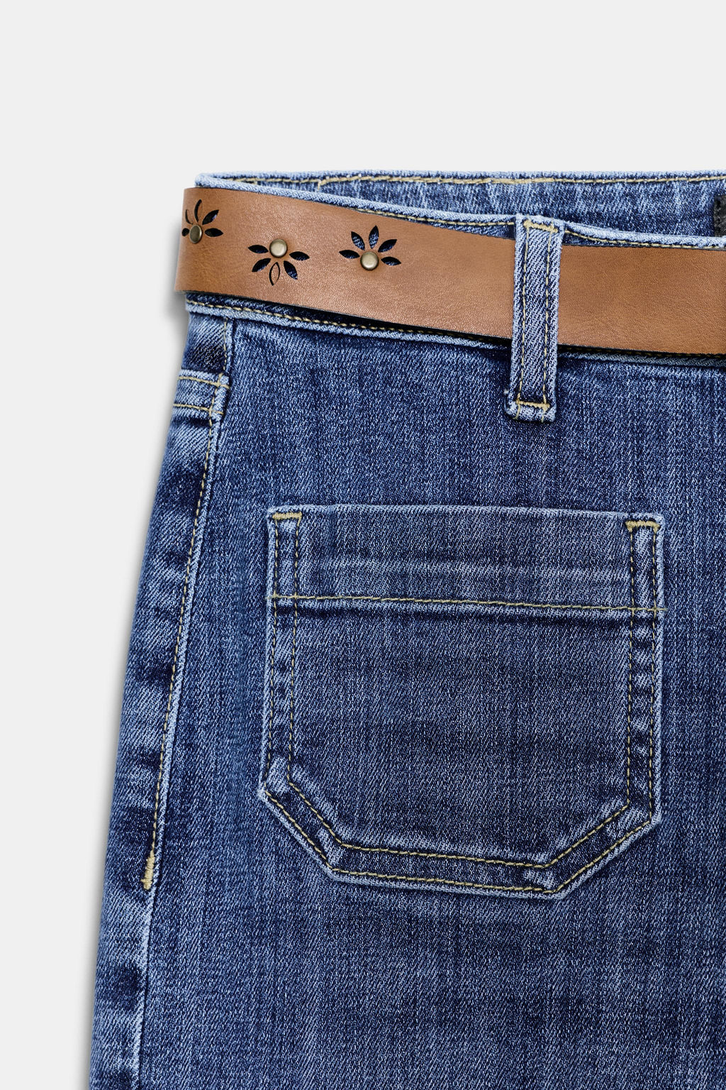 Z1975 HIGH-WAIST FLARE BELTED JEANS - Zara фото 9