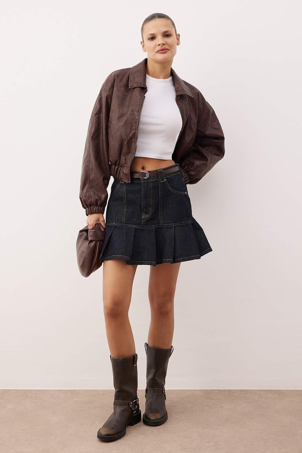 Koyu Mavi Kemerli Mini Pileli Denim Etek TWOAW26ET00143