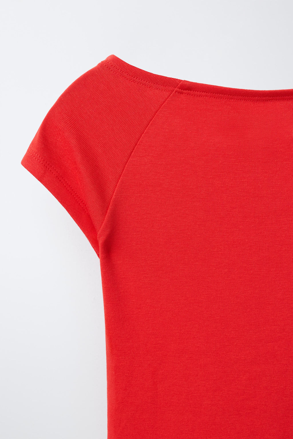 CAMISETA LISA CON MODAL / Rojo - Zara фото 4