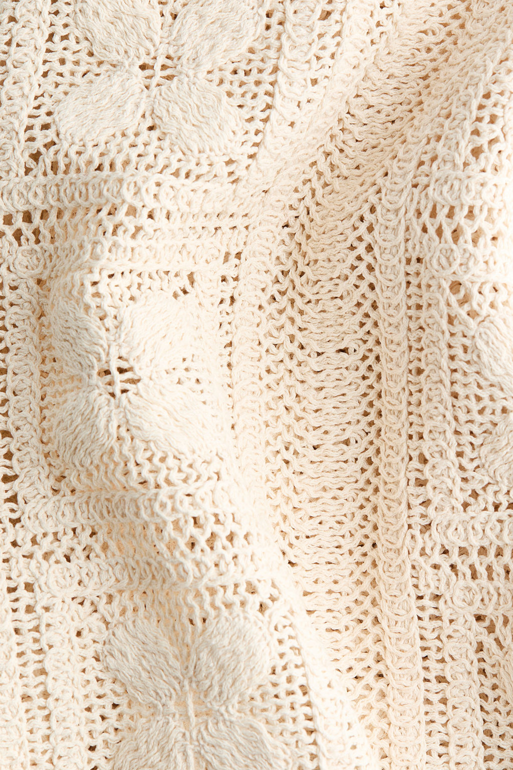 Pantal?n corto efecto crochet en mezcla de seda