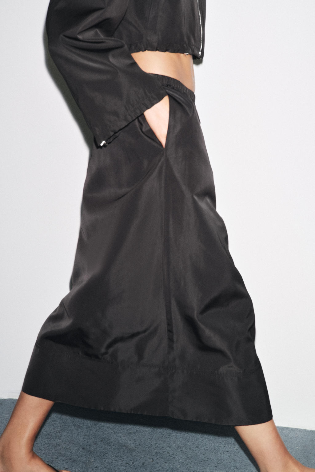 ZW COLLECTION TECHNICAL EFFECT MIDI SKIRT - Zara фото 5