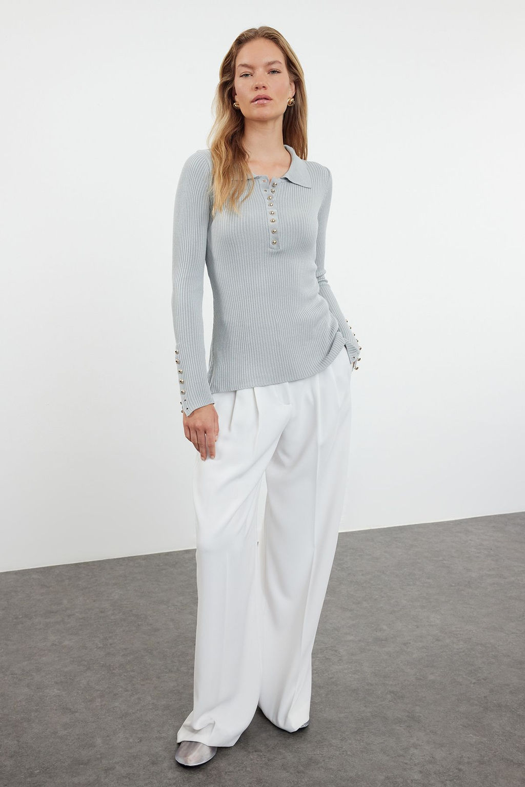 Gri Dugme Detayl? Ince Triko Kazak TWOAW25KZ00083 - Trendyolmilla фото 2