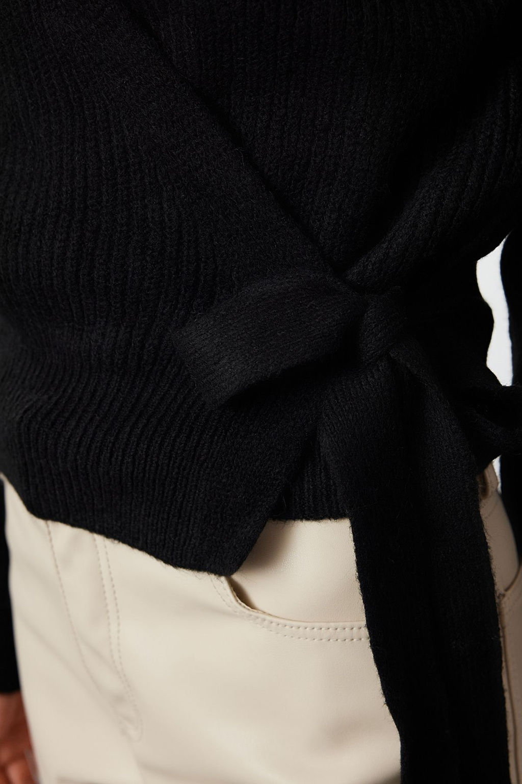 TRENDYOLMILLA Ekru Yumusak Dokulu V Yaka Triko H?rka TWOAW24HI00282  фото 12