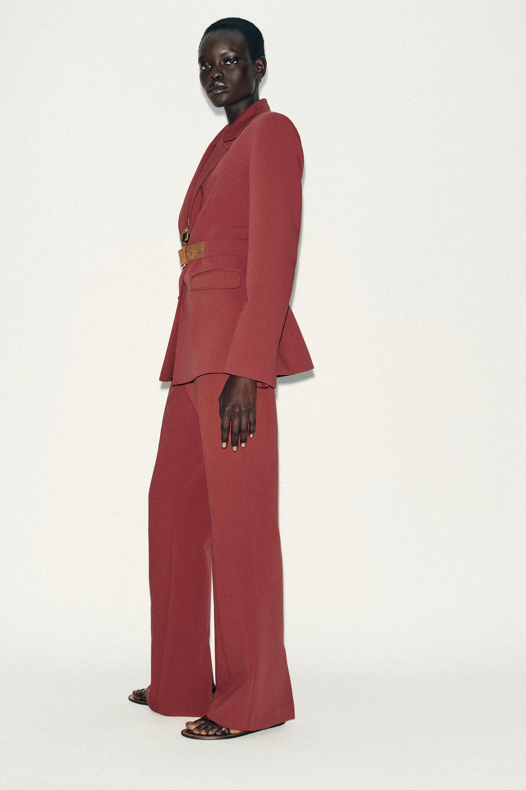 WIDE BELT BLAZER