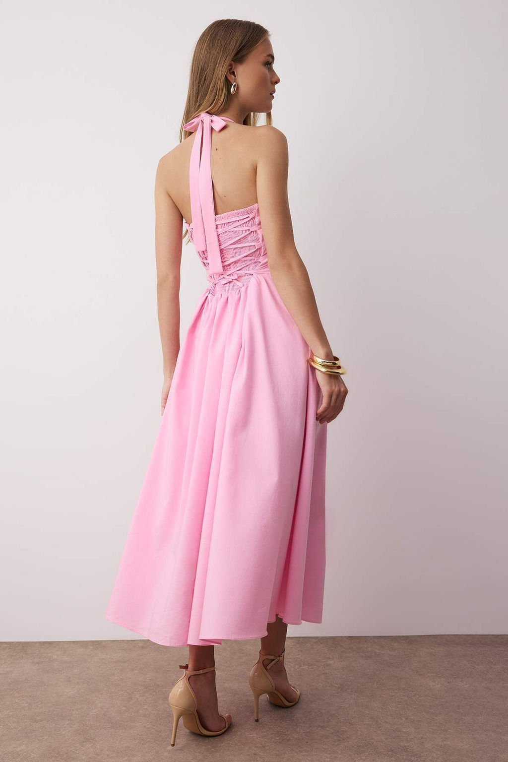 Pembe Boyundan Bagl? Etegi Genis Poplin Maxi Dokuma Elbise TWOSS25EL00881