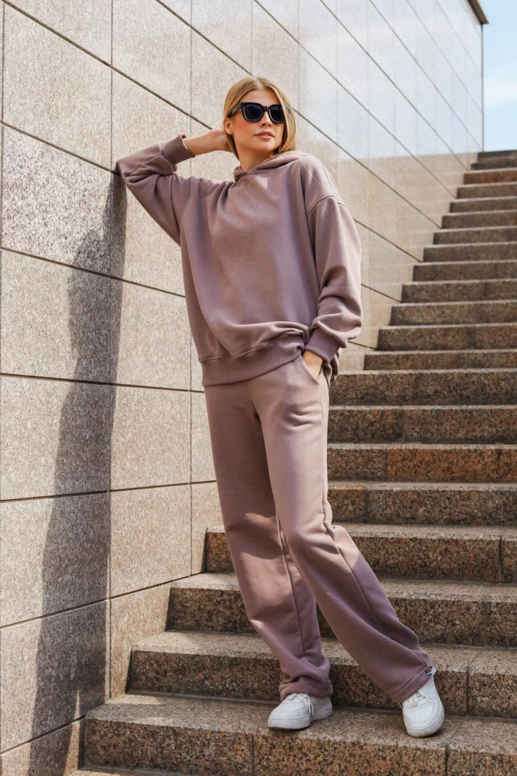 Свитшот с замком овер женский, тауп - Inzibe фото 9