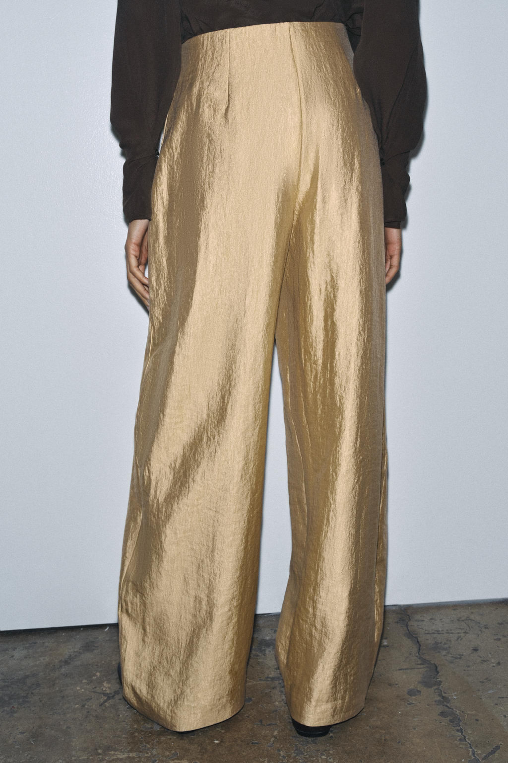 METALLIC PLEATED TROUSERS ZW COLLECTION - Zara фото 3