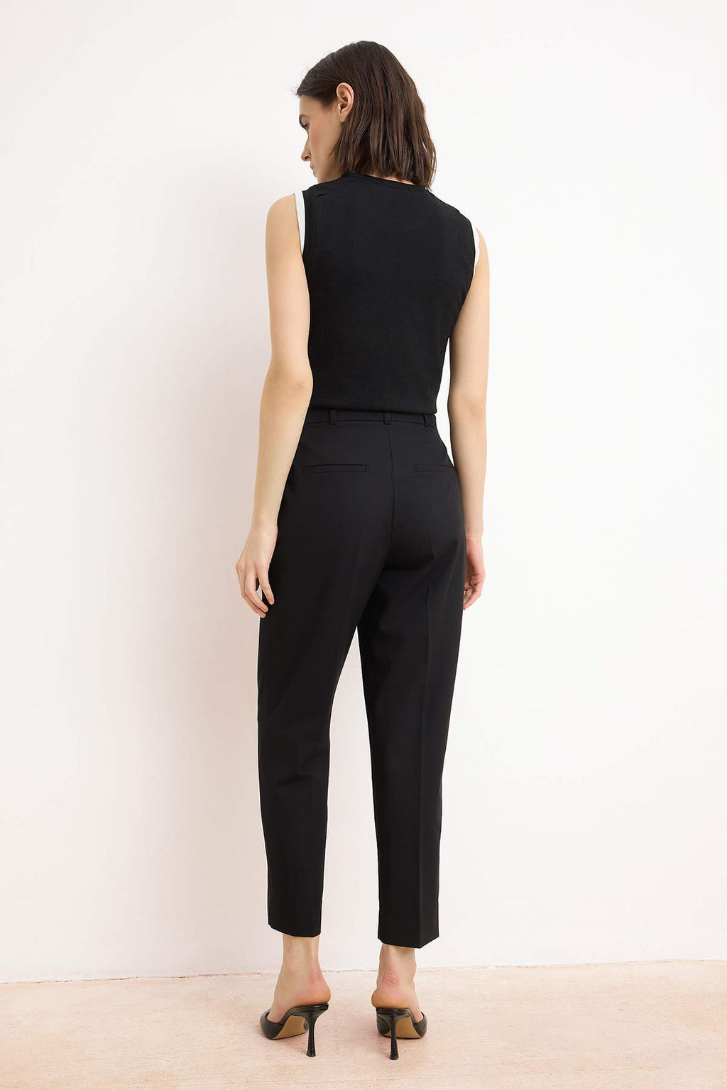 Siyah Premium Saten Yuzeyli Cigarette Kumas Pantolon TWOSS26PL00030